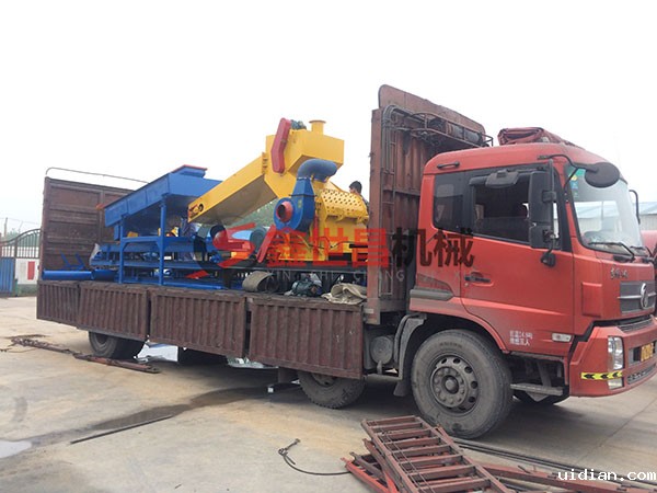 橡胶粉碎机装车