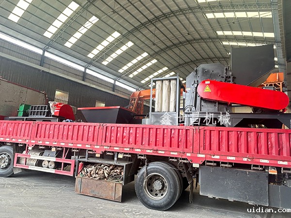 800型撕碎机+1000型破碎机