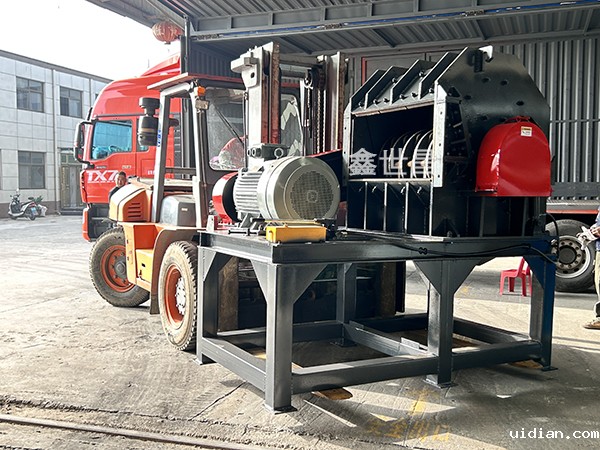 1000型花盒破碎机